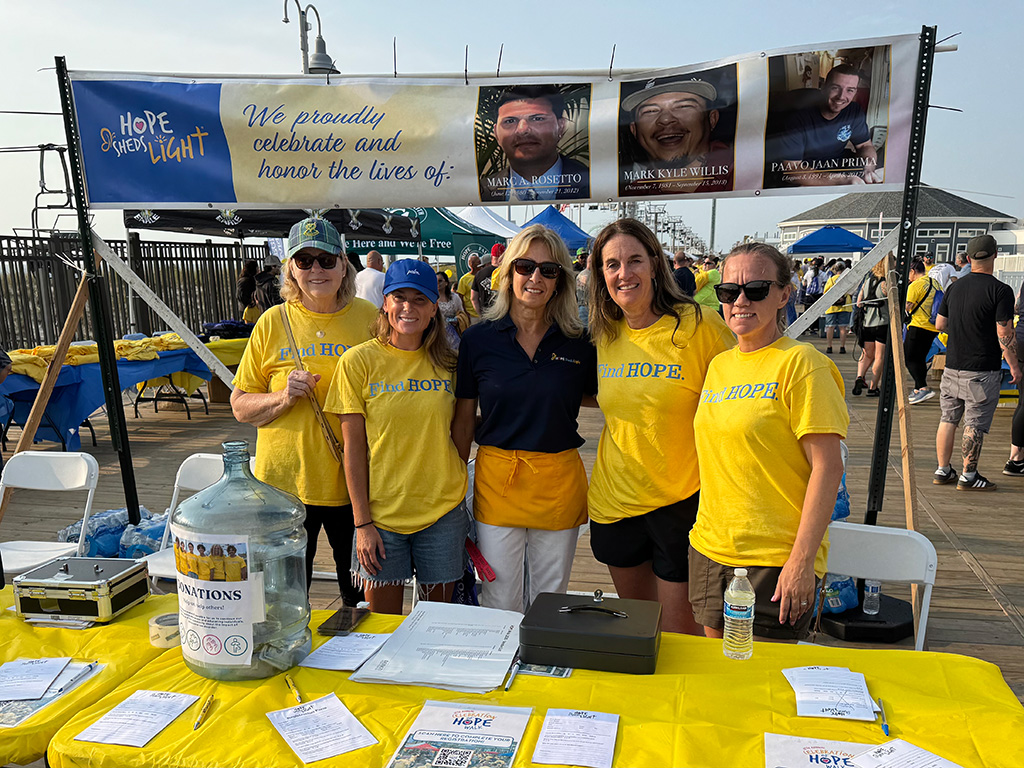 Hope Sheds Light Volunteer